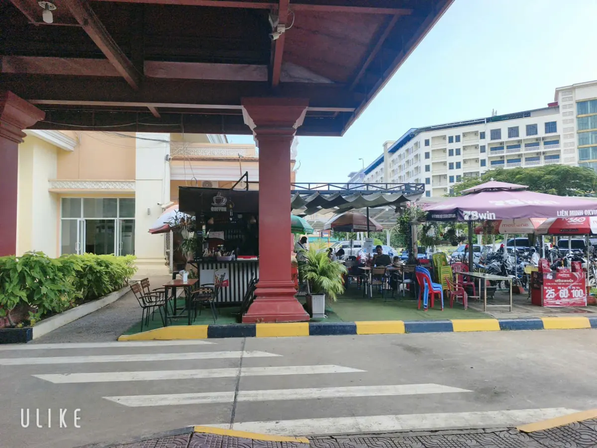 Open-air café next to the border area